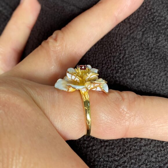 Neiman Marcus 925 Sterling Silver Lotus-White Enamel Flower Statement Ring - Picture 4 of 5